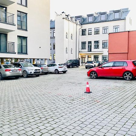 Modern 1Bd Apartment In Old Town By Hostlovers Kaunas Eksteriør billede
