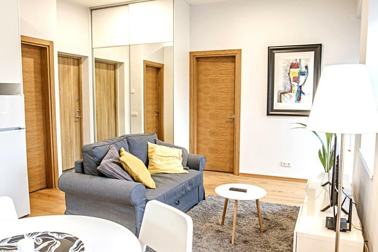 Modern 1Bd Apartment In Old Town By Hostlovers Kaunas Eksteriør billede